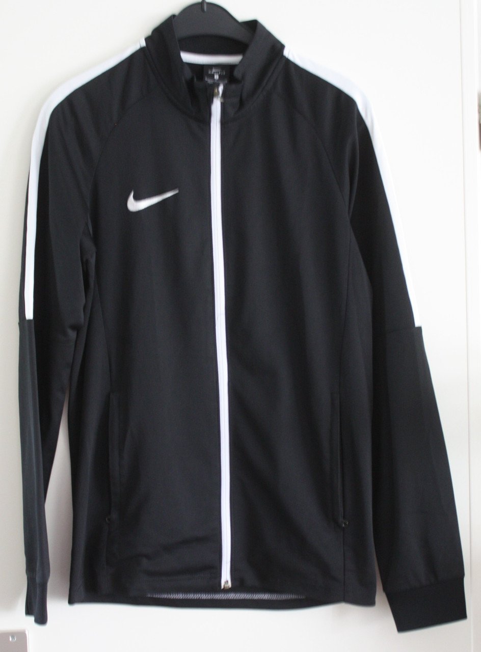 Zwart nike jasje maat s
