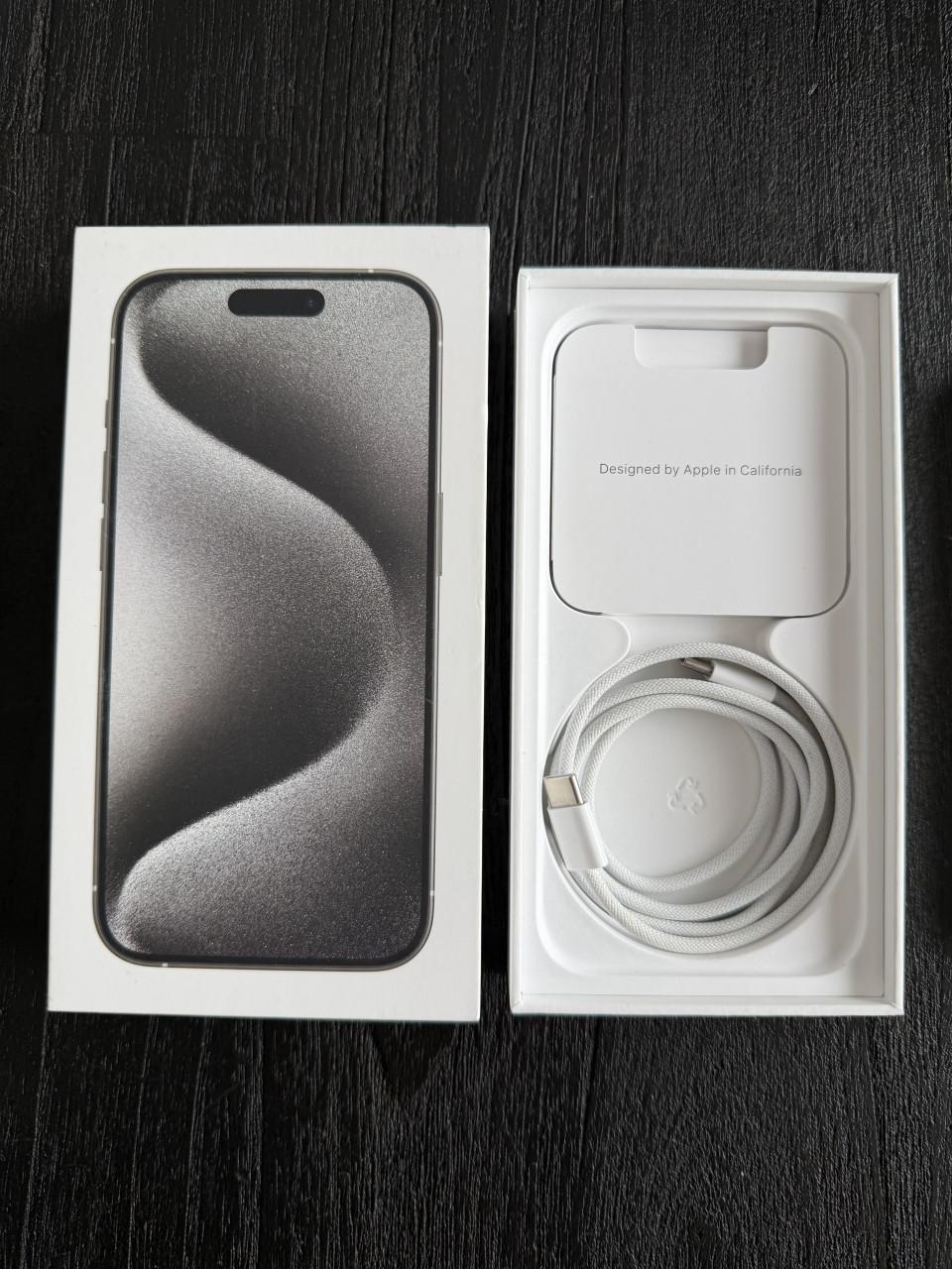 Apple iPhone 15 Pro wit titanium 128GB