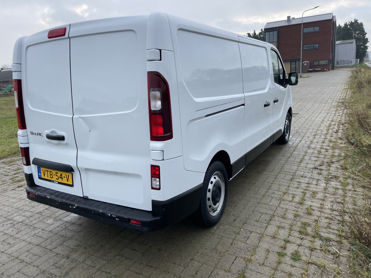 Renault trafic 2.0 dci 130 pk l2h1 10-2022