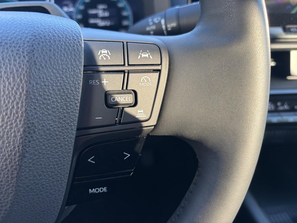 Toyota C-hr 1.8 hybrid 140 executive | trekhaak |