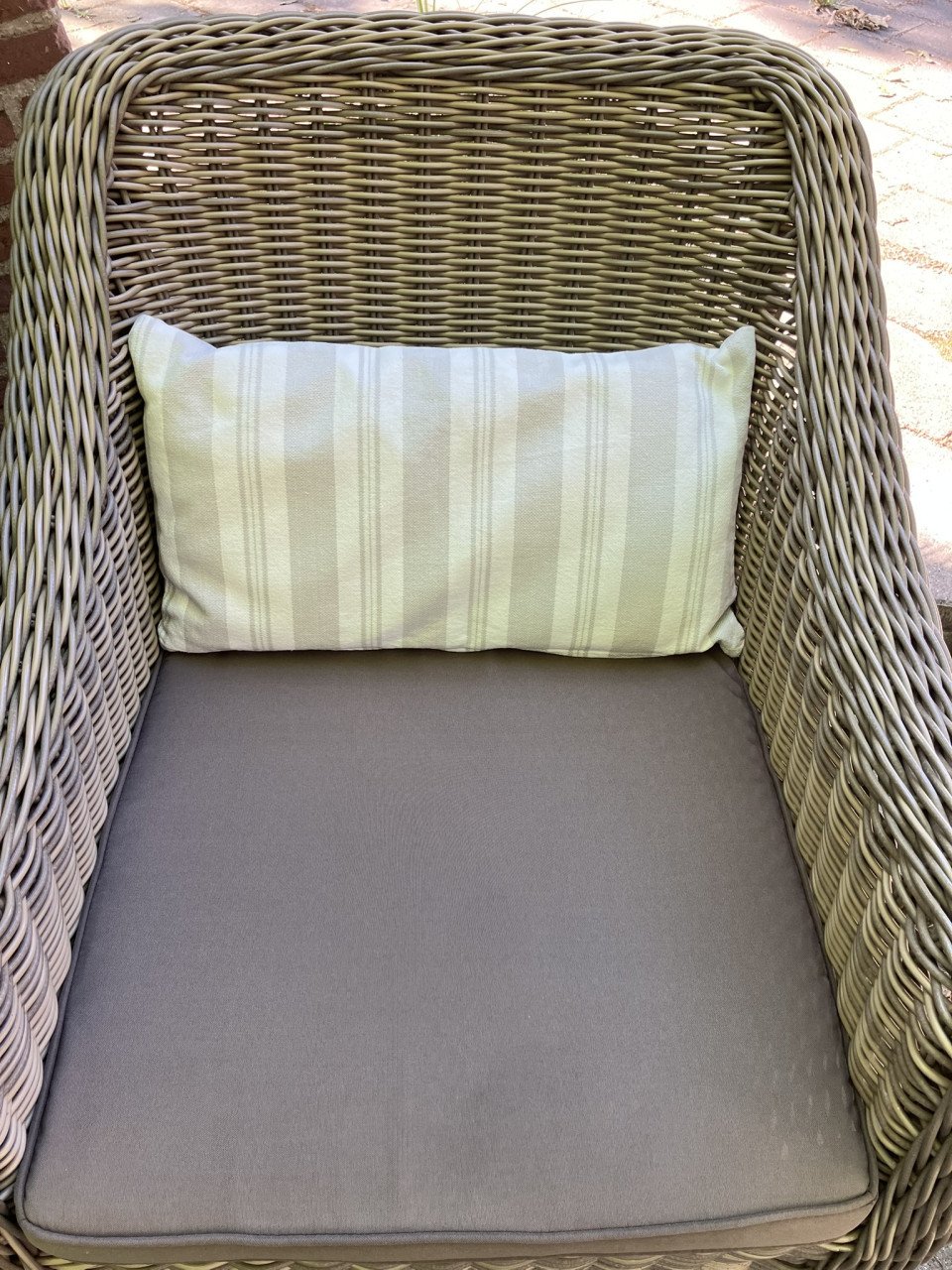 4 dining tuinstoelen naturel rotan met zit- en rugkussens en opbergtas