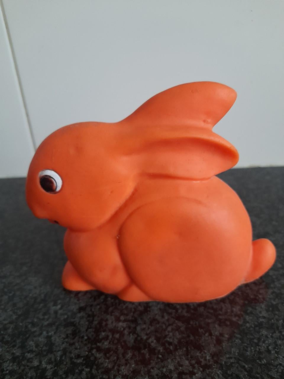 Vintage Rubberen Piepbeestje ( in goede staat )  €4 per stuk