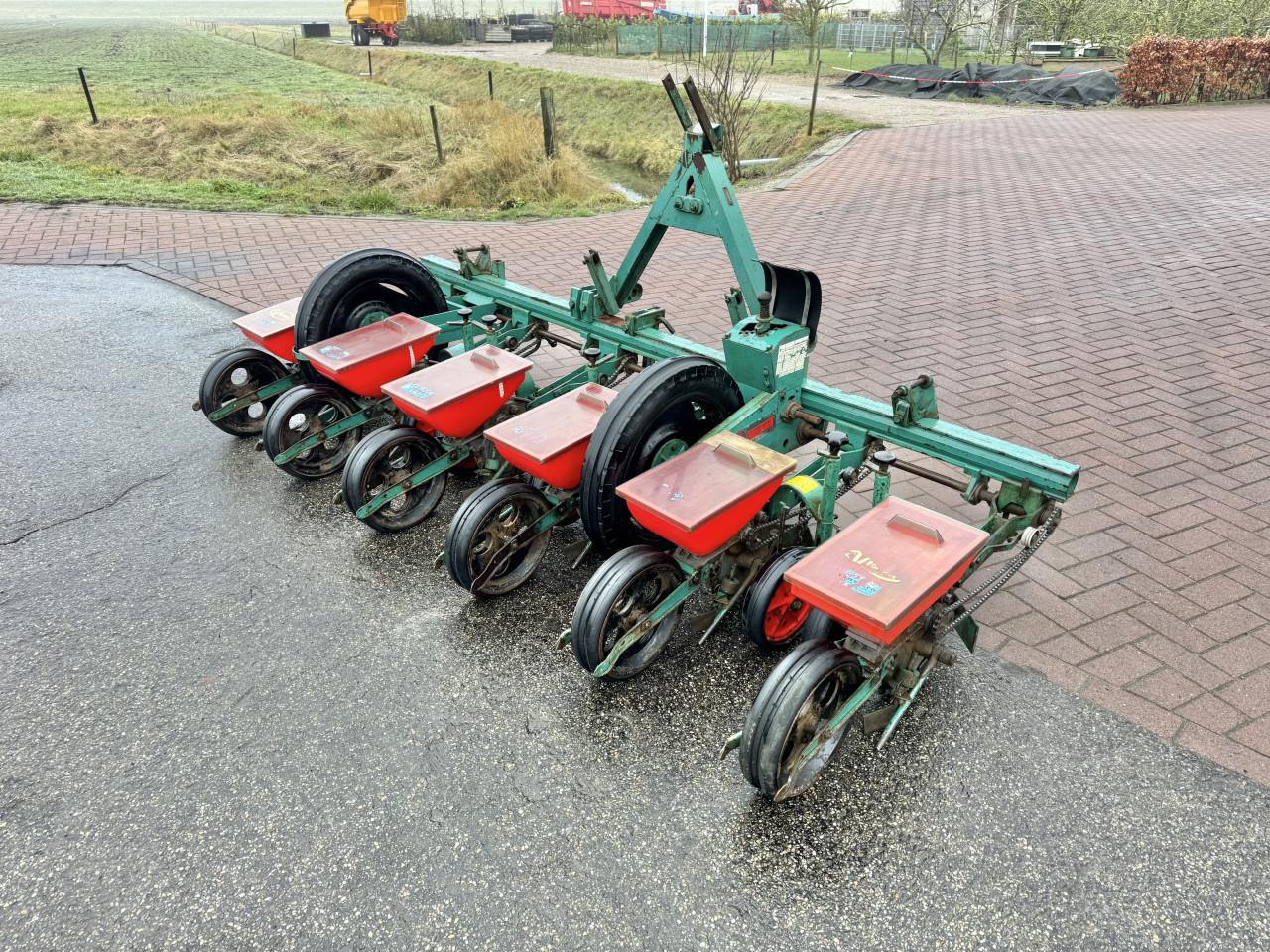 Vicon 6 rijer bietenzaaier 6x50cm