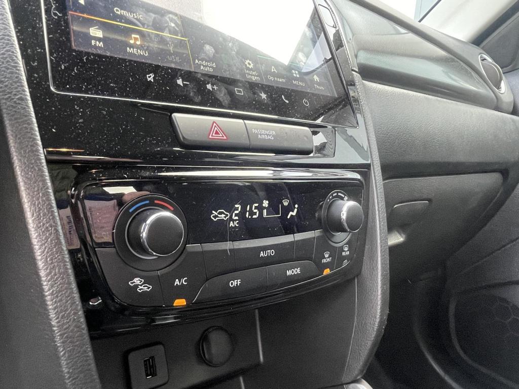 Suzuki Vitara 1.4 boosterjet style smart hybrid