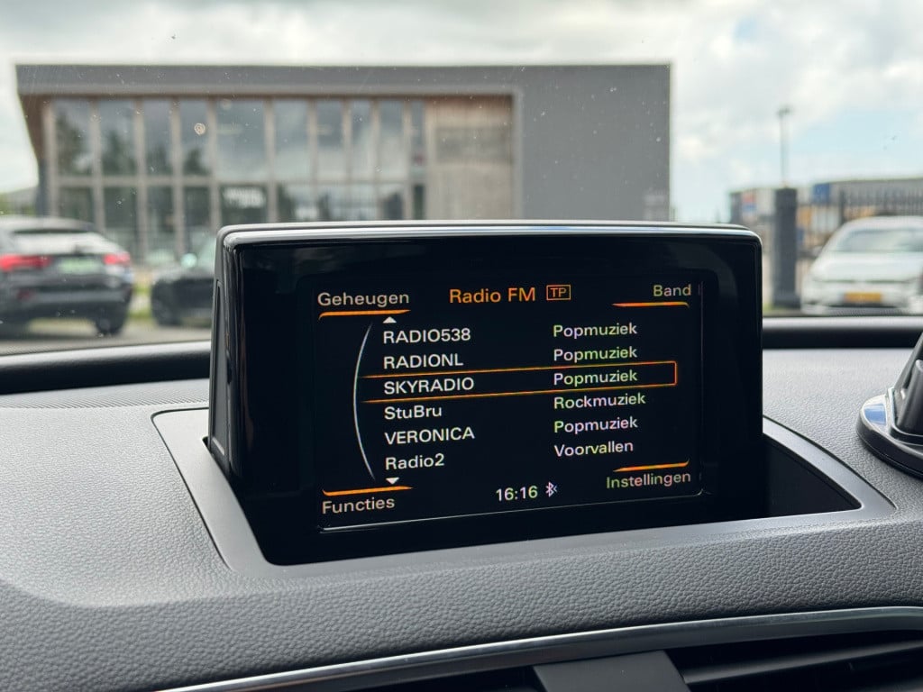 Audi Q3 1.4 tfsi cod design pro line plus