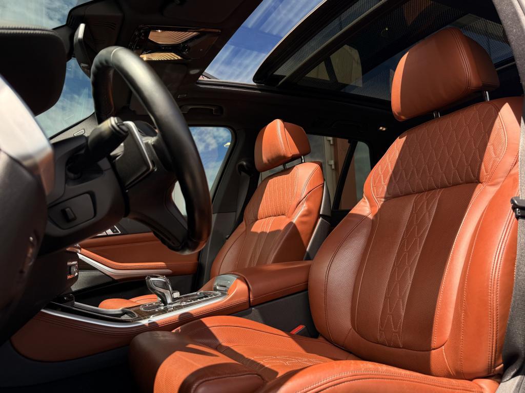 BMW X5 xdrive45e m-sport individual | acc | h/k | skylounge | stoelverwarmi