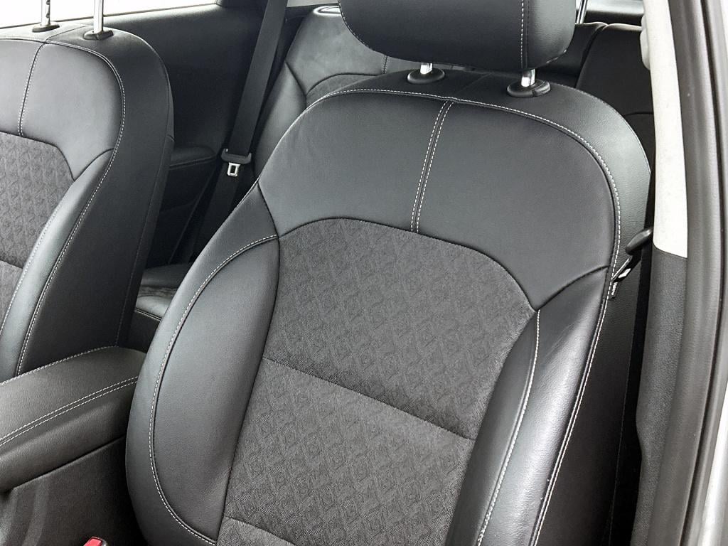 Kia Niro 1.6 gdi hybrid dynamicline nap | btw-voertuig | half-leder