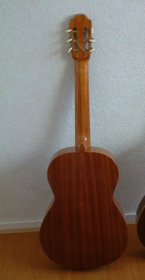 Mooi en goed klinkende gitaar Antonio Fernandez  AF 11