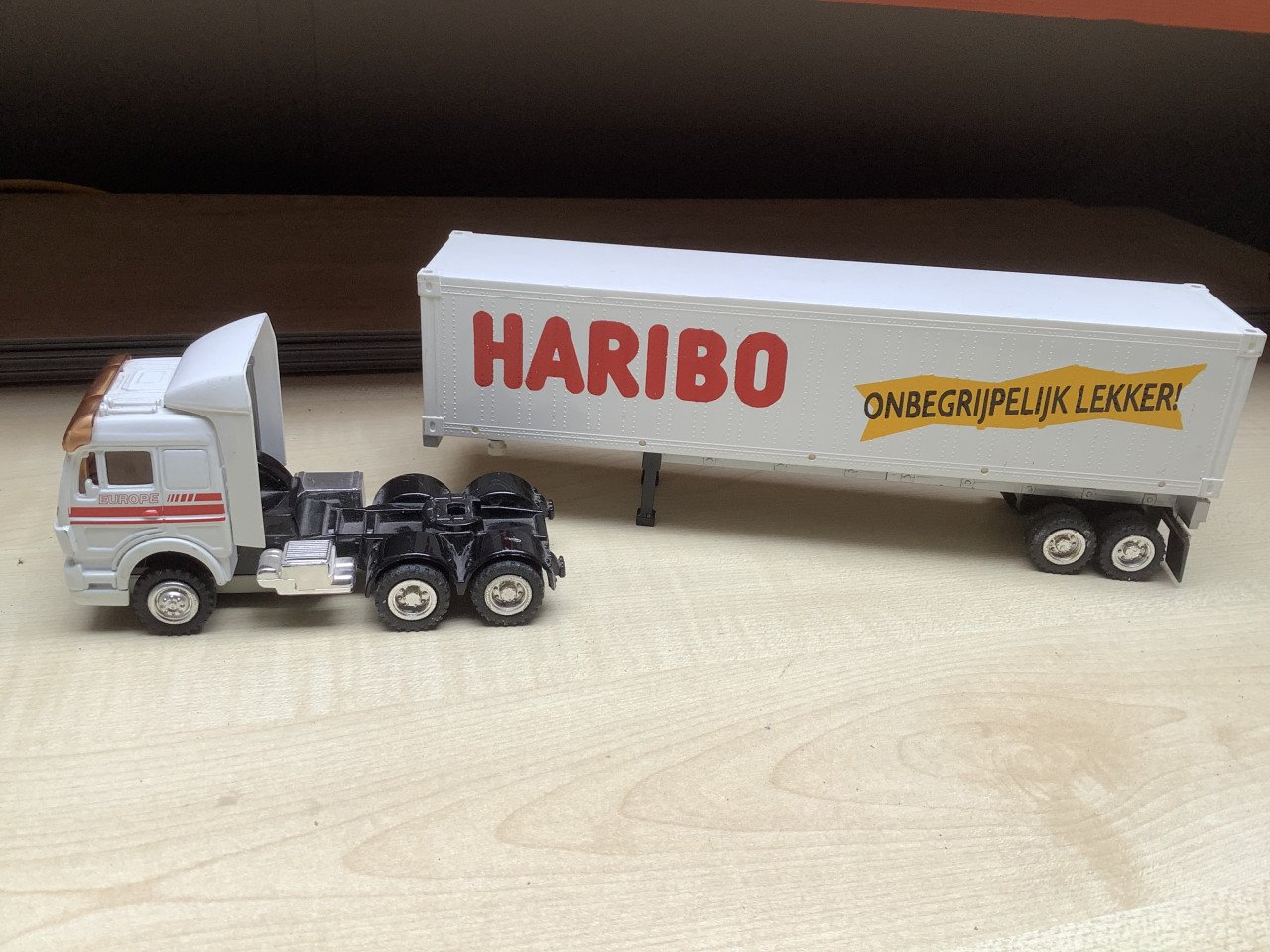 Partijtje modelauto’s, diverse merken, verschillende schalen, staat.