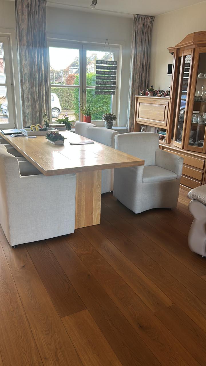 Eetkamer tafel massief eiken