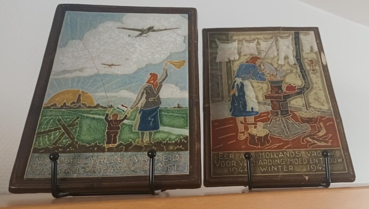 2 Cloisonné tegels (gelijmd) van de Porceleyne fles voor een prikkie