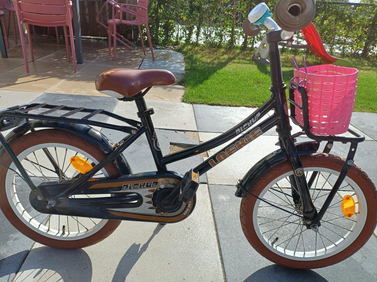 Fiets 16 inch Loekie