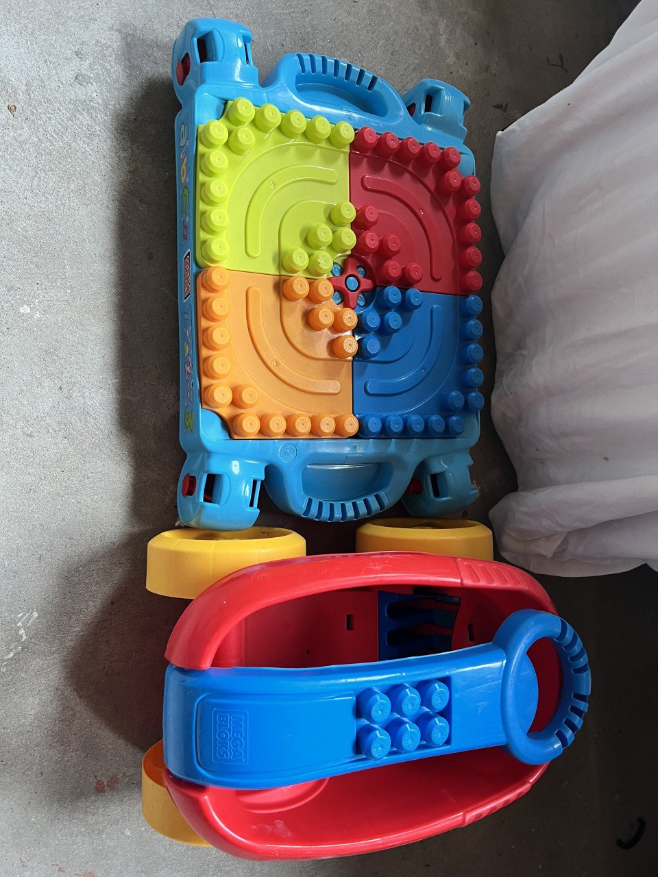 Mega bloks speeltafel en kar