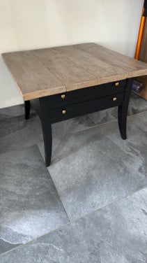 Industriële salontafel  zwart met steigerhout twee laden