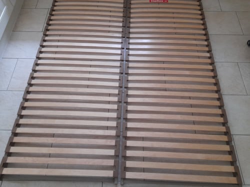 2 x lattenbodem 80 x 200 (in goede staat)