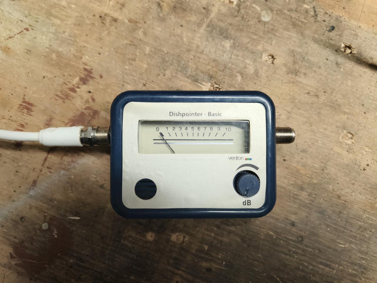 Schotelantenne Triax TD 64 met LNB