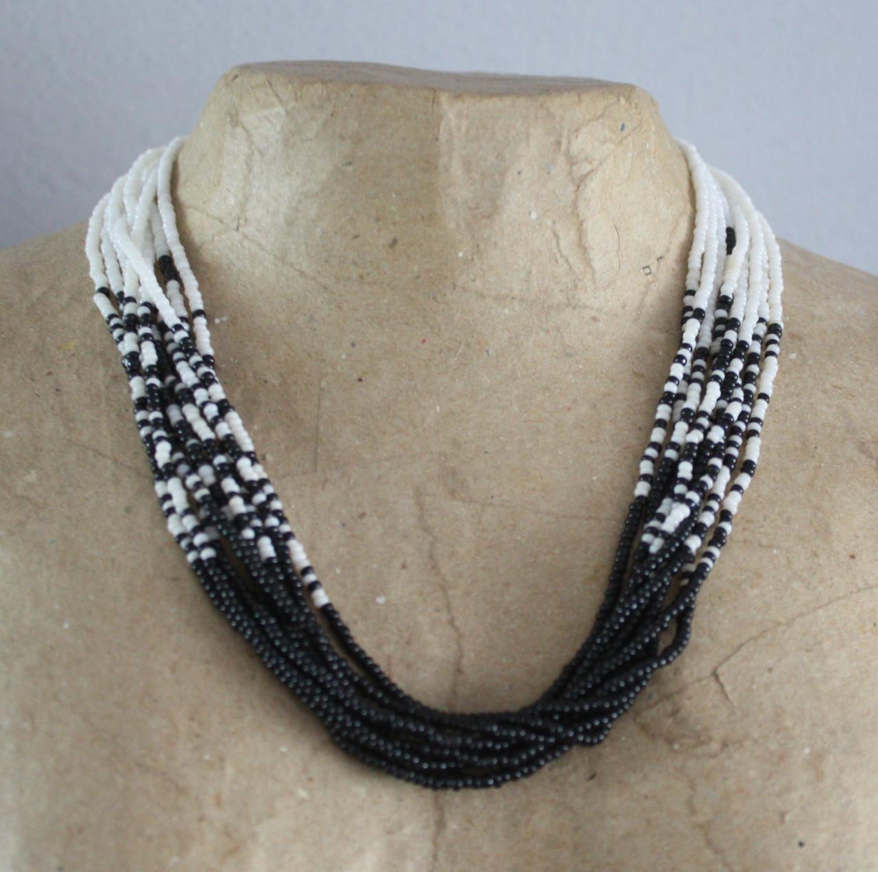 Zwart witte kralen ketting