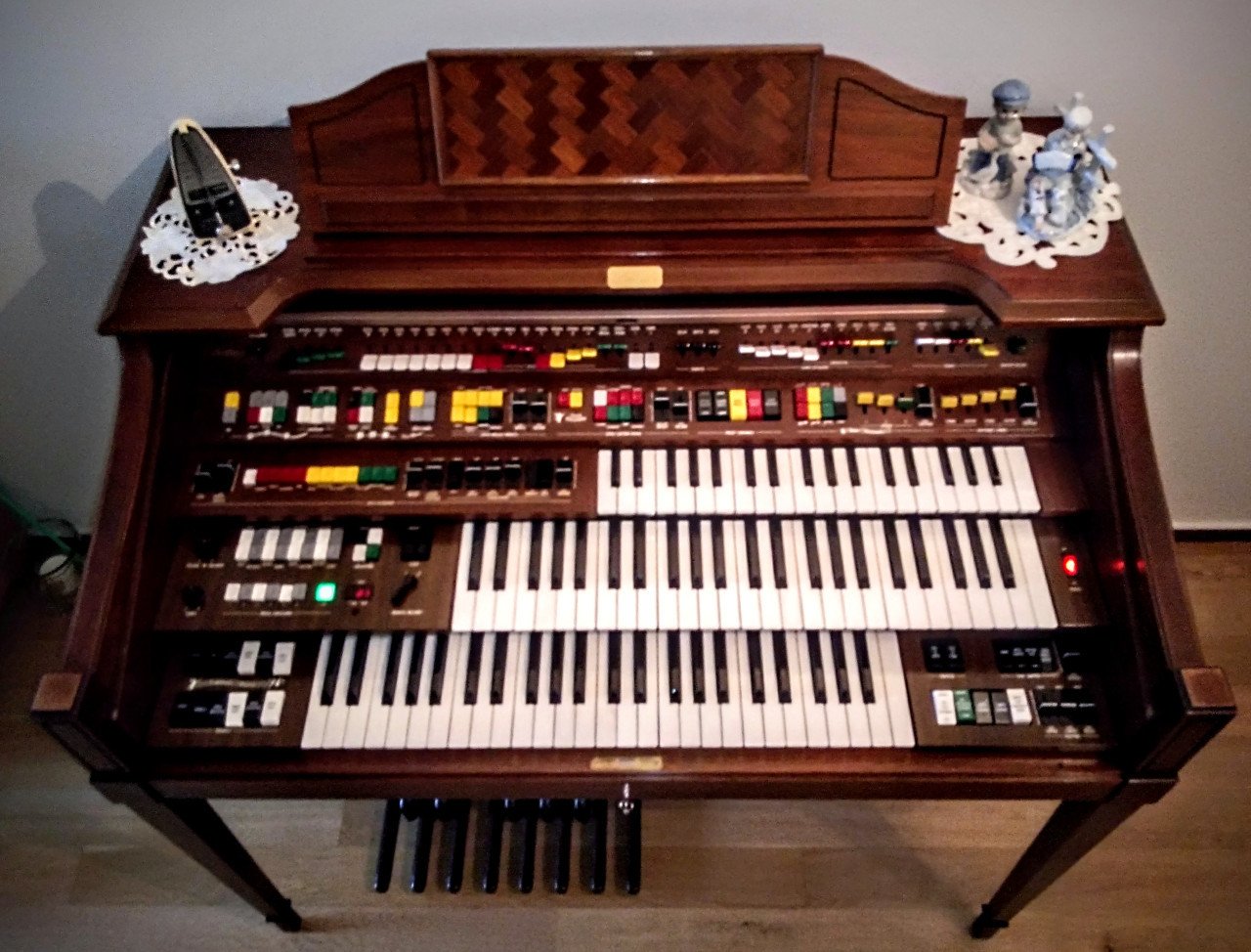 YAMAHA D-85 orgel/synthesizer