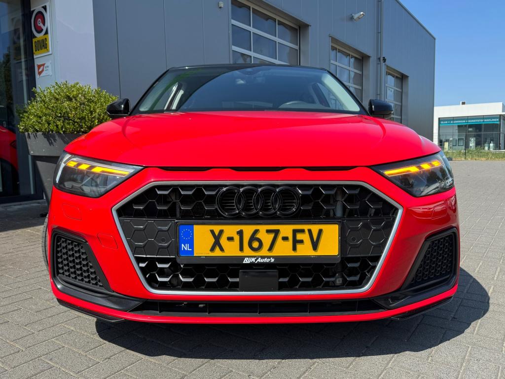 Audi A1 Sportback 30 tfsi s line * matrix led * carplay * cruise control * 