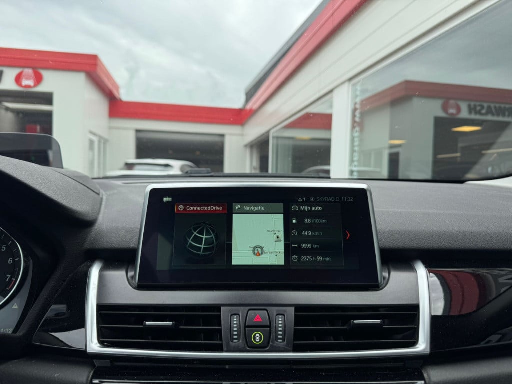 BMW 2-serie active tourer 220i high executive