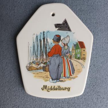 Plateelbakkerij Flora Gouda keramiek tegeltje uit de jaren 1950/1960