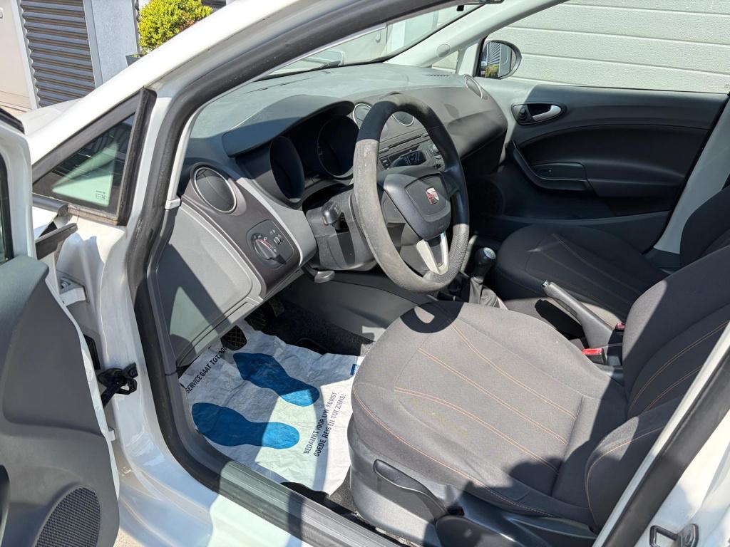 Seat Ibiza 1.2 club/airco/lichtmetaal/carplay/android/mooie auto/