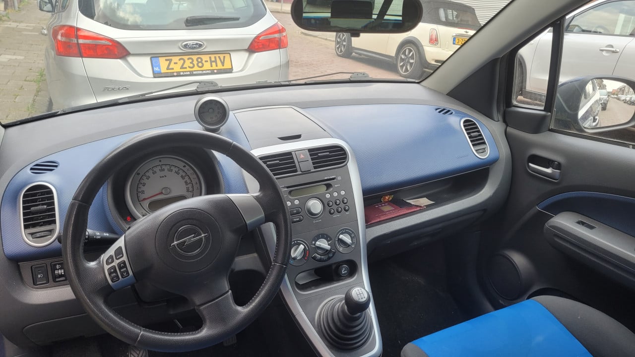 Te koop: Zeer nette Opel Agila (2009). Slechts 102.000 km!