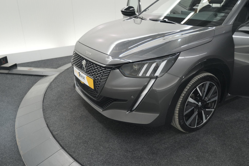 Peugeot 208 puretech 100 gt | camera | adaptieve cruise control | navigatie