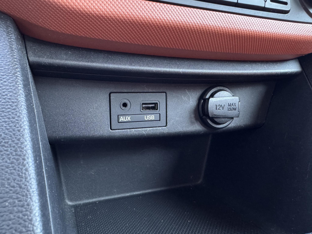 Hyundai I 10 1.0i i-motion comfort | cruise control | radio-cd/mp3 speler |