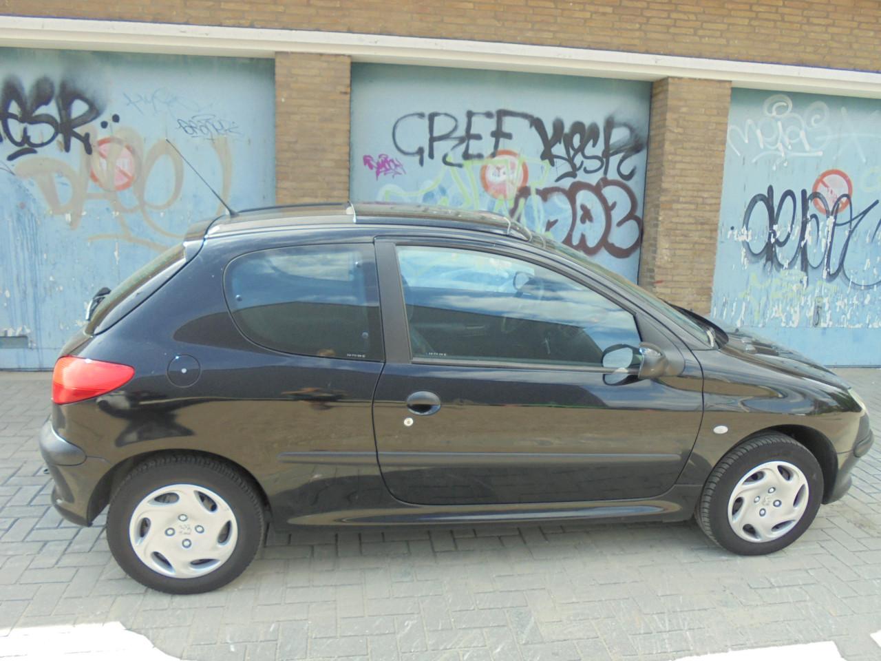 206 in leuke staat motorisch in goede conditie met slechts 89.478 Km N.A.P