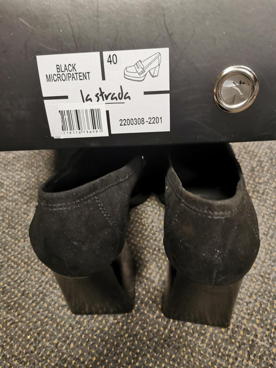 Nieuwe schoenen van La Strada - 40