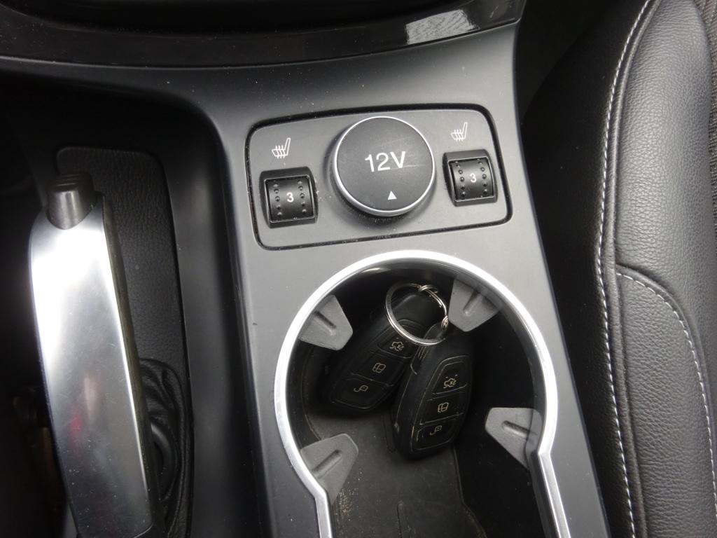 Ford Kuga 1.5 titanium climate / navi / cruise / camera / parkeers. / stoel