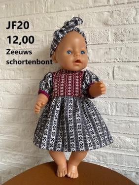 Poppenkleertjes baby born. Set Zeeuws schortenbont. Opbrengst KiKa.