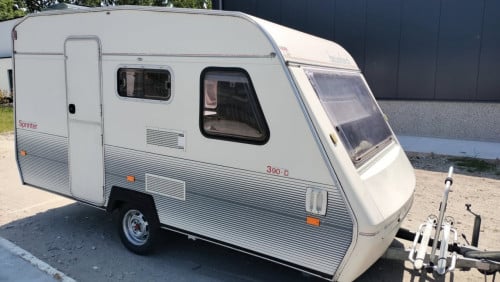 Beyerland 390 met prachtige voortent en luifel