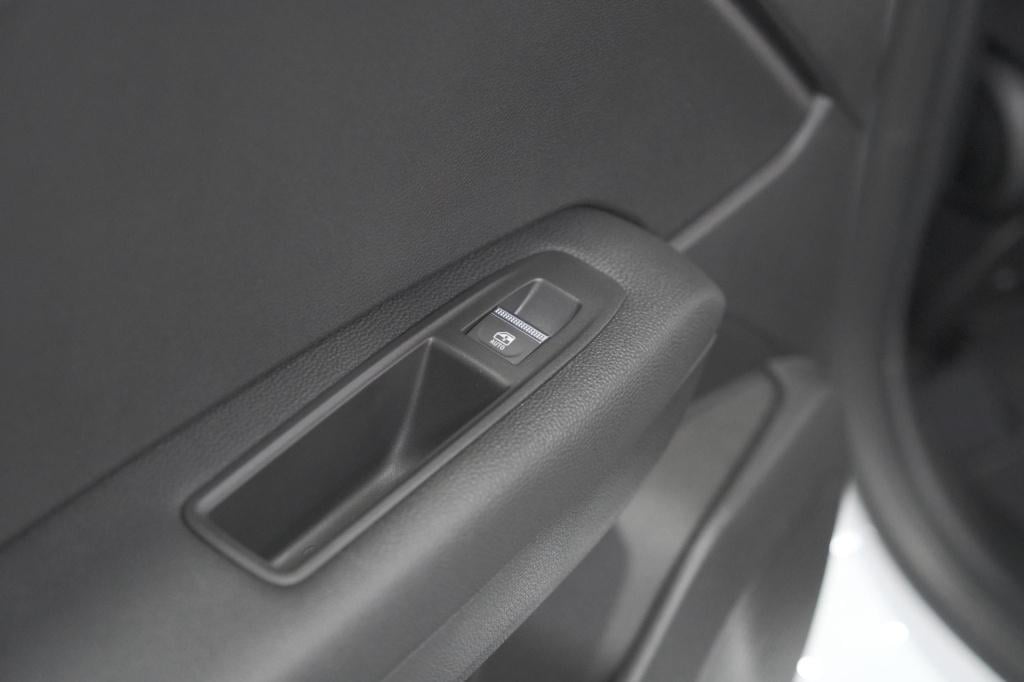 Renault Captur 1.6 e-tech full hybrid 145 techno | pack winter | navigatie 