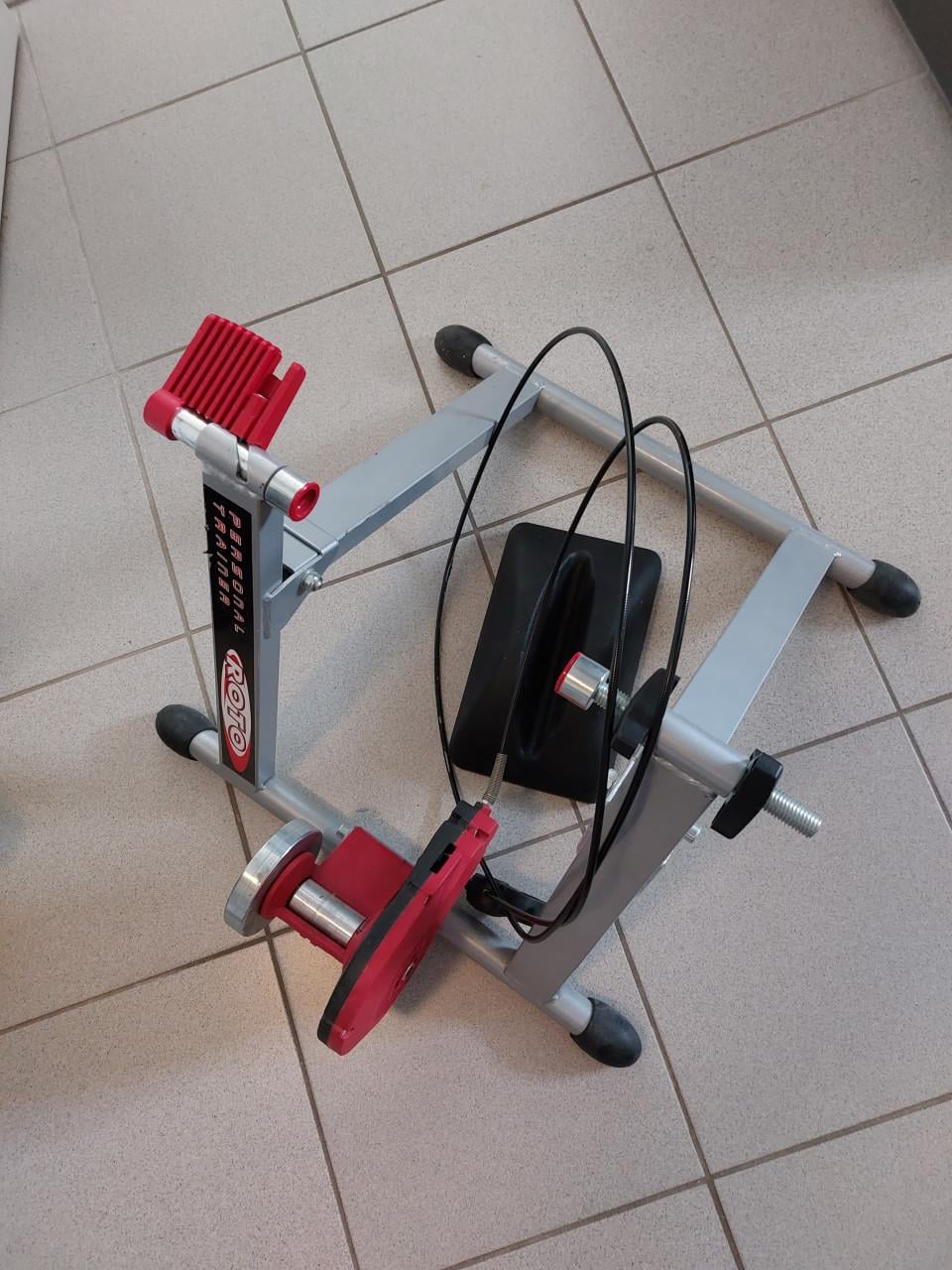 Wieler buiten banden (opvouwbaar( binnenbanden en een hometrainer
