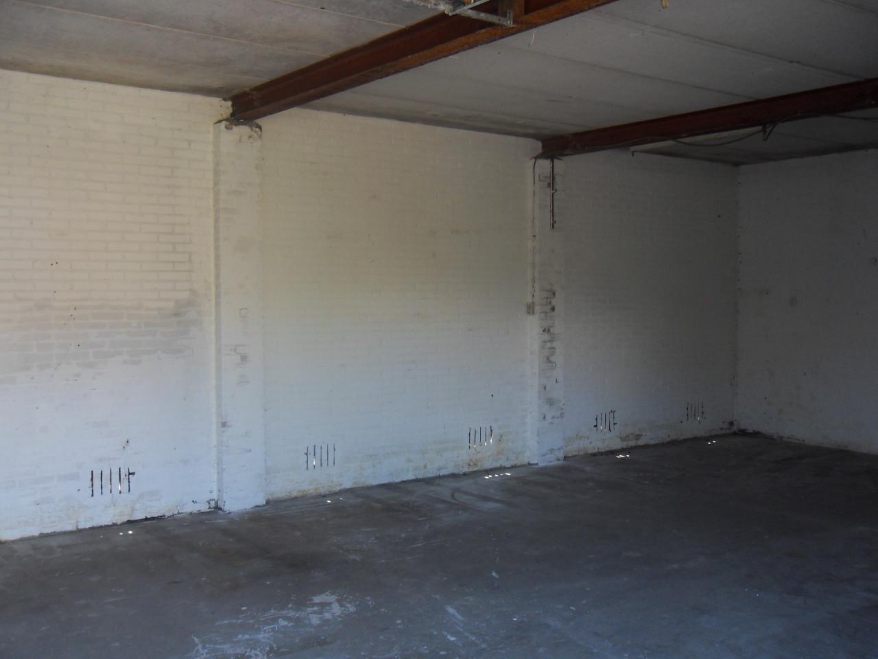 Te koop 3 dubbele garagebox in Oost-Souburg