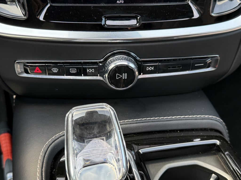 Volvo V60 t6 398pk recharge plus dark| panodak| adap.cruise| trekhaak| cam