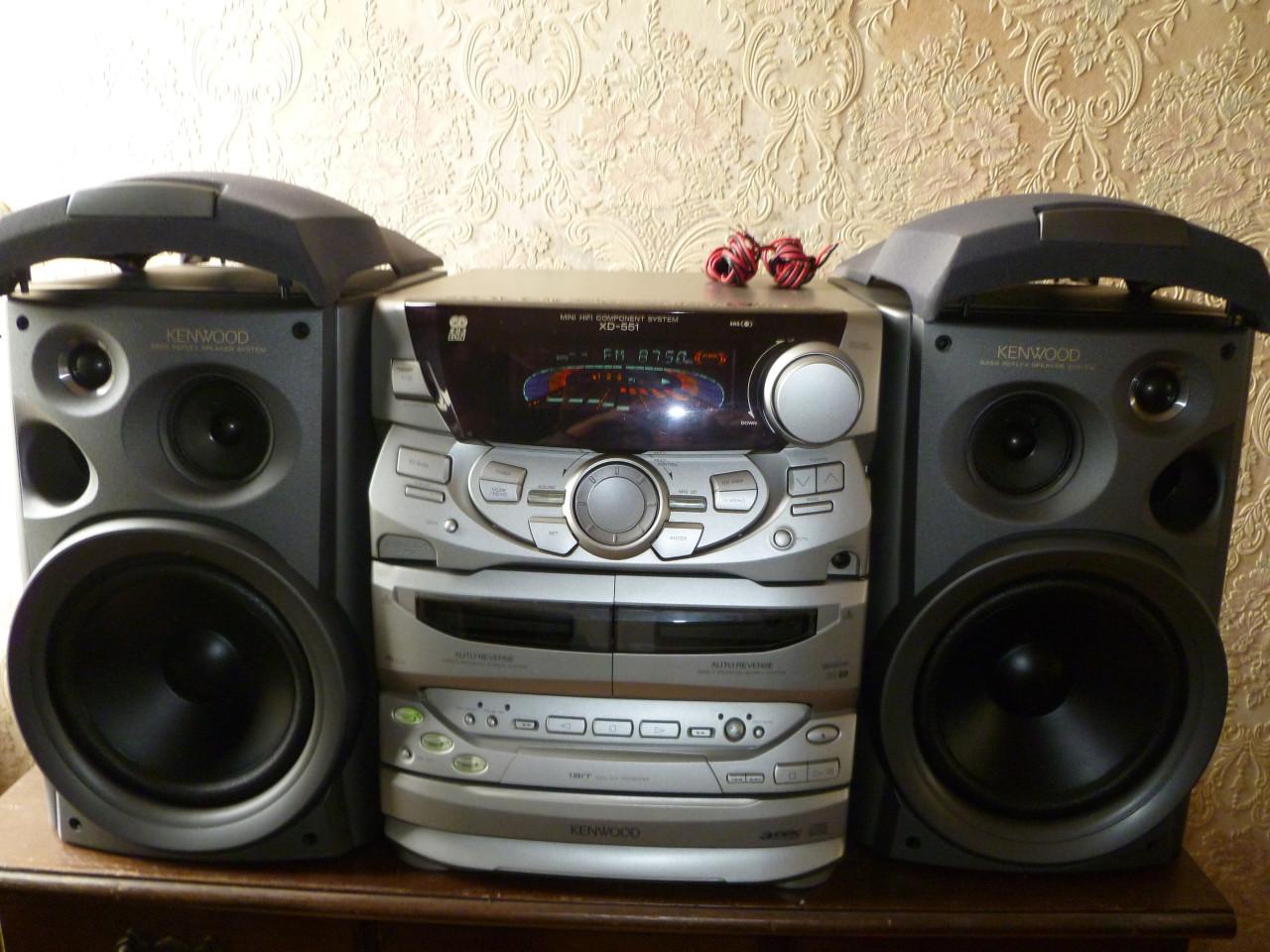 Kenwood stereo,set (met een 3 cd wisselaar)