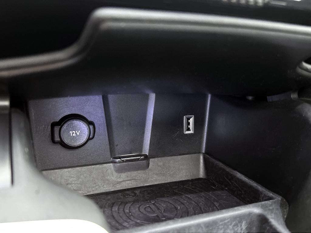 Ds Ds 7 crossback e-tense awd 300pk automaat rivoli | zwart leder | adaptie