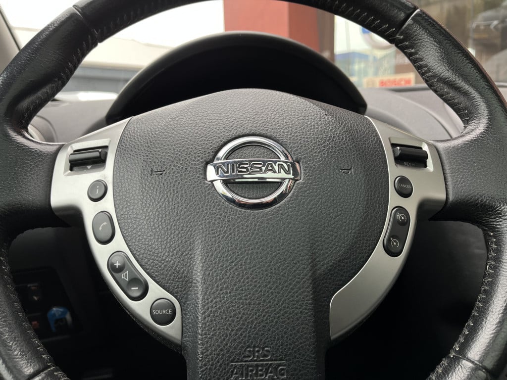 Nissan Qashqai 2.0 connect edition | camera | cruise | navi | trekhaak