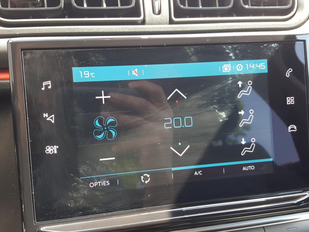 Citroen C3 1.2 puretech 83pk s&s c-series trekhaak | navigatie | cruise & c