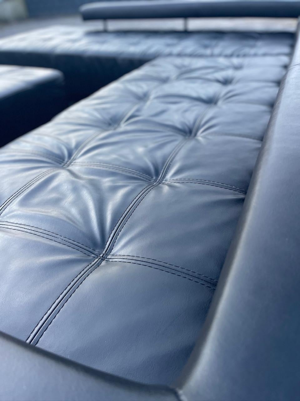 Montèl Cipriani design hoekbank zwart leer met hocker – Gratis Levering NL