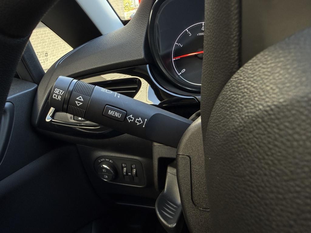 Opel Corsa 1.2 - 120 jaren editie - carplay -