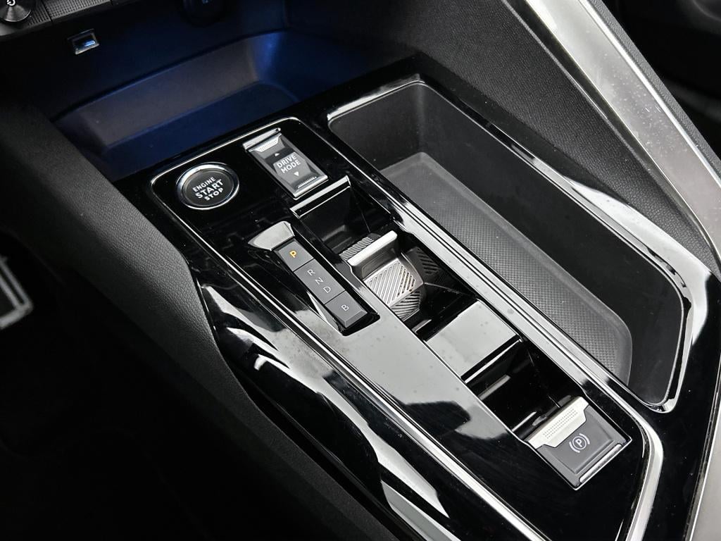 Peugeot 3008 plug-in hybrid 225 pk gt | rijklaar | panoramadak | adaptive c