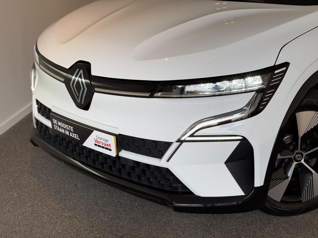 Renault Megane E-tech ev40 standard charge equilibre