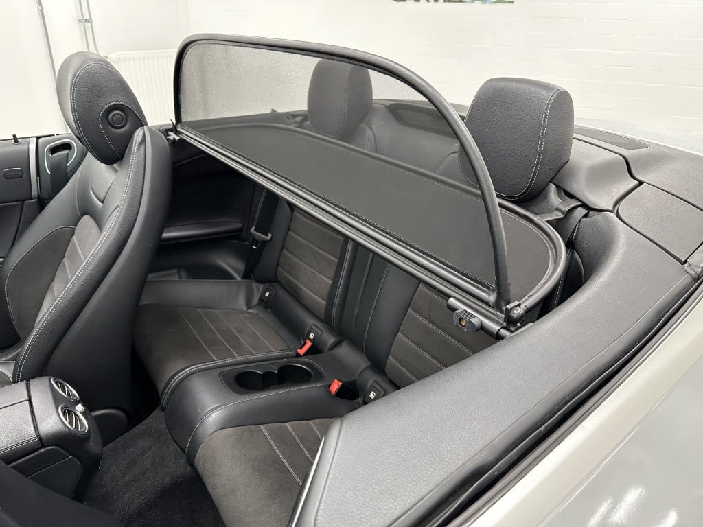 Mercedes-Benz C-Klasse cabrio 200 amg line 230pk | trekhaak | airscarf | 18