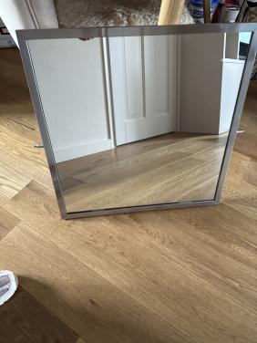 Spiegel vierkant kantelbaar