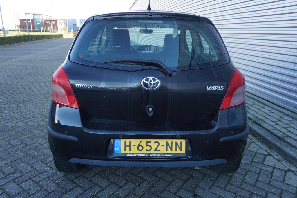 Toyota Yaris 1.3 vvti sol airco / elektr. ramen / parkeersens.