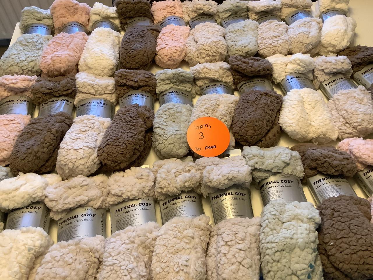 Partij super dikke kinder fluffy huissokken. ( partij 3)